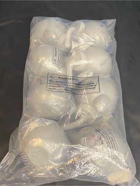Hello Kitty Party Theme Cups (8) Cups 14 Ounces. New In Package Sealed